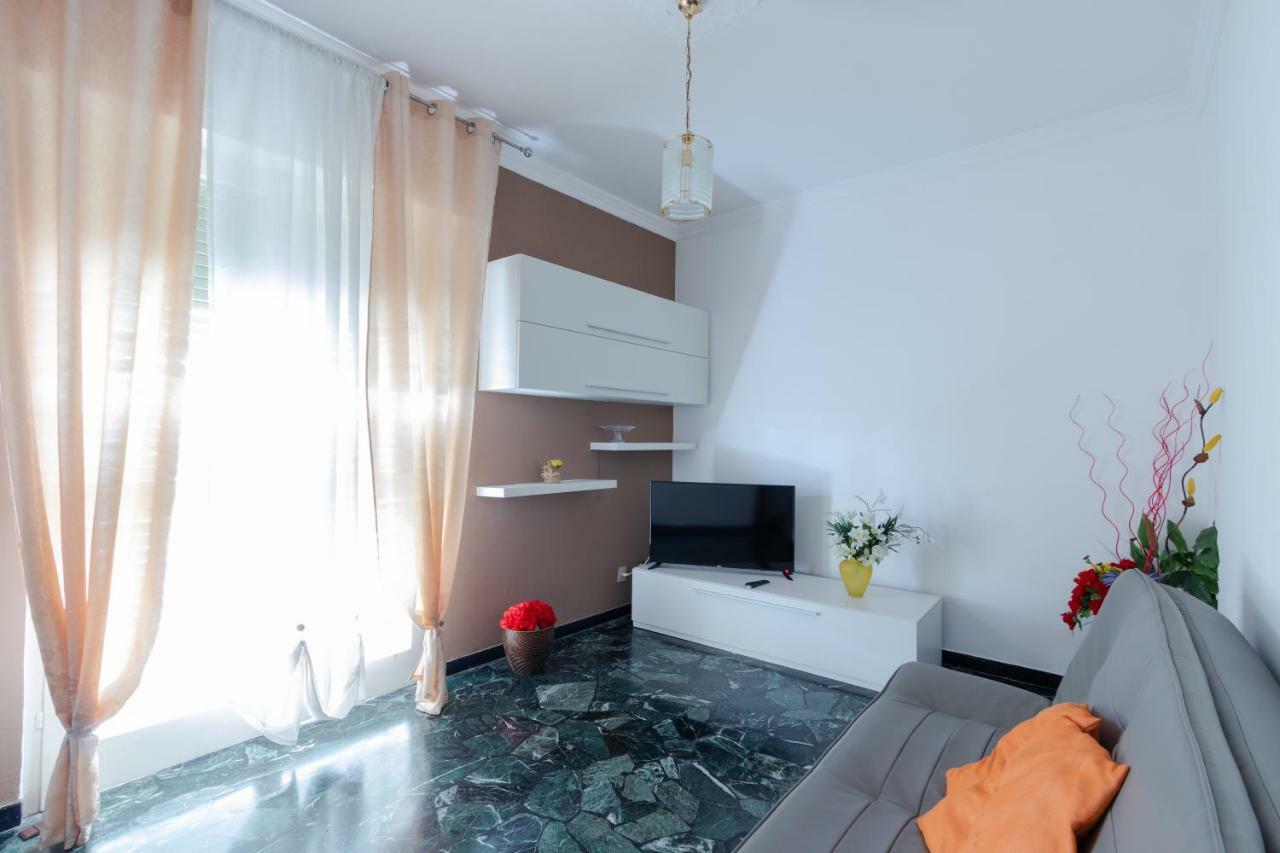 Appartement House Henry à Vado Ligure Extérieur photo